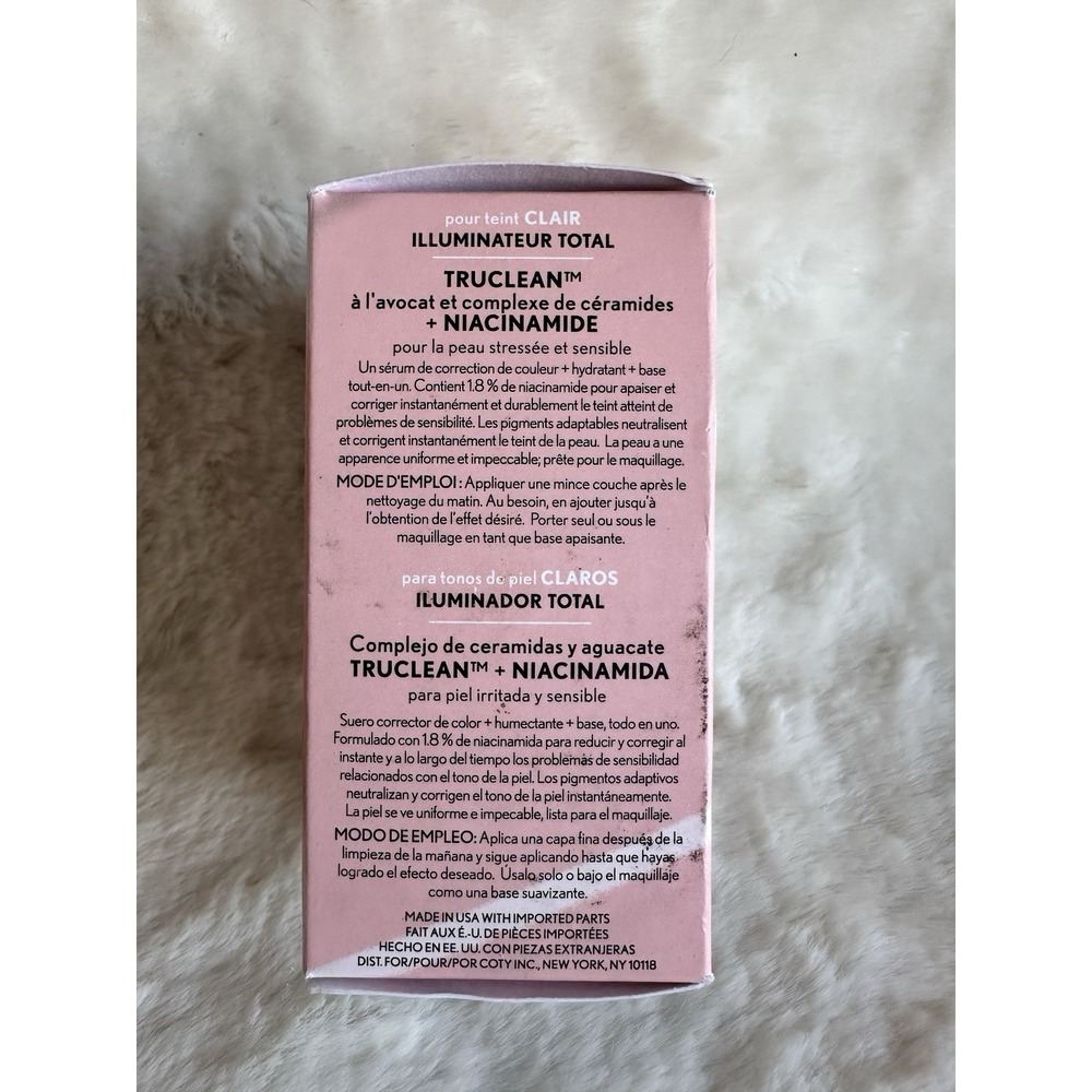 2pk COVERGIRL Clean Fresh Skincare Serum Primer and Moisturizer Light 1.0 fl oz - Picture 2 of 5